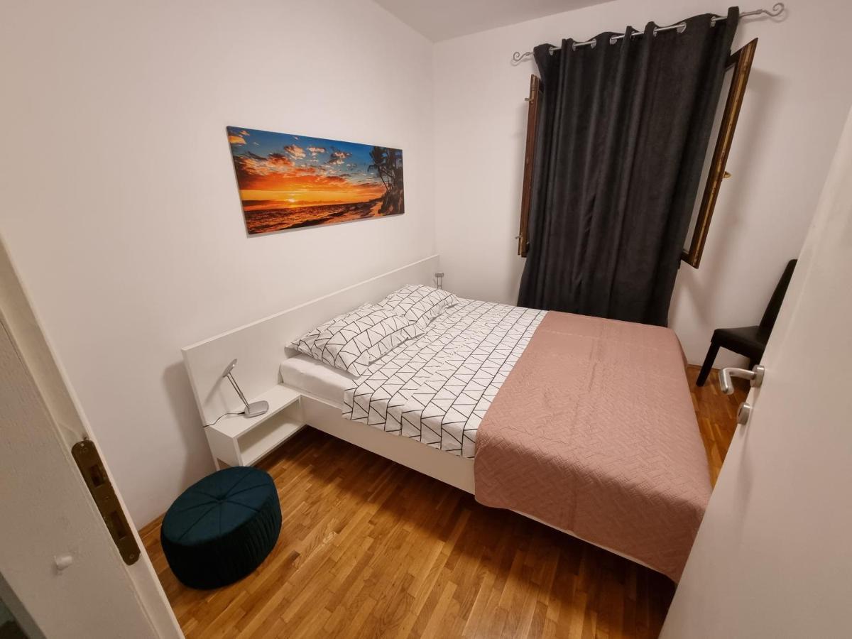 Appartement Maki à Pula Extérieur photo